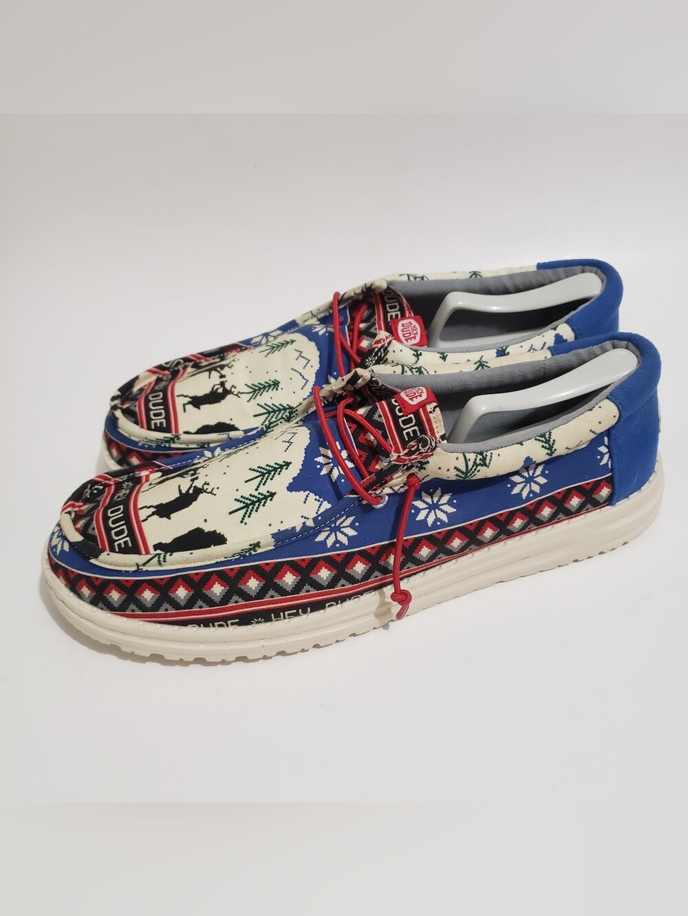 Hey Dude Wally Holiday Cheers Men’s Size 15 White Multi Christmas Slip On Shoes.